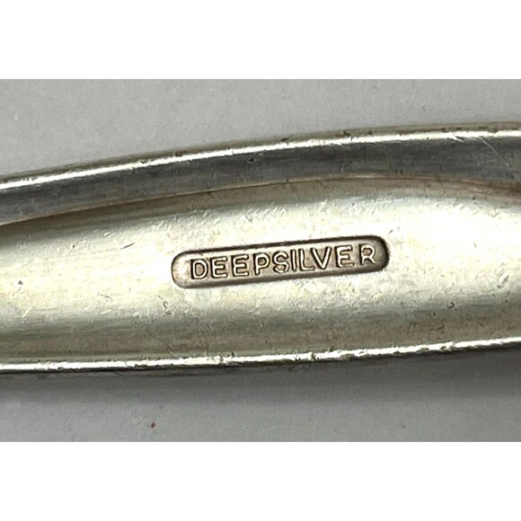 Holmes Edwards IS Deep Silver Woodsong Berry Serving Spoon Silverplate USA Made - Picture 8 of 9